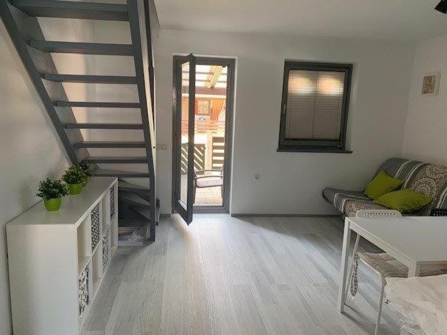 Apartamento Apartma Ziva Hiska 92 Catez ob Savi Exterior foto